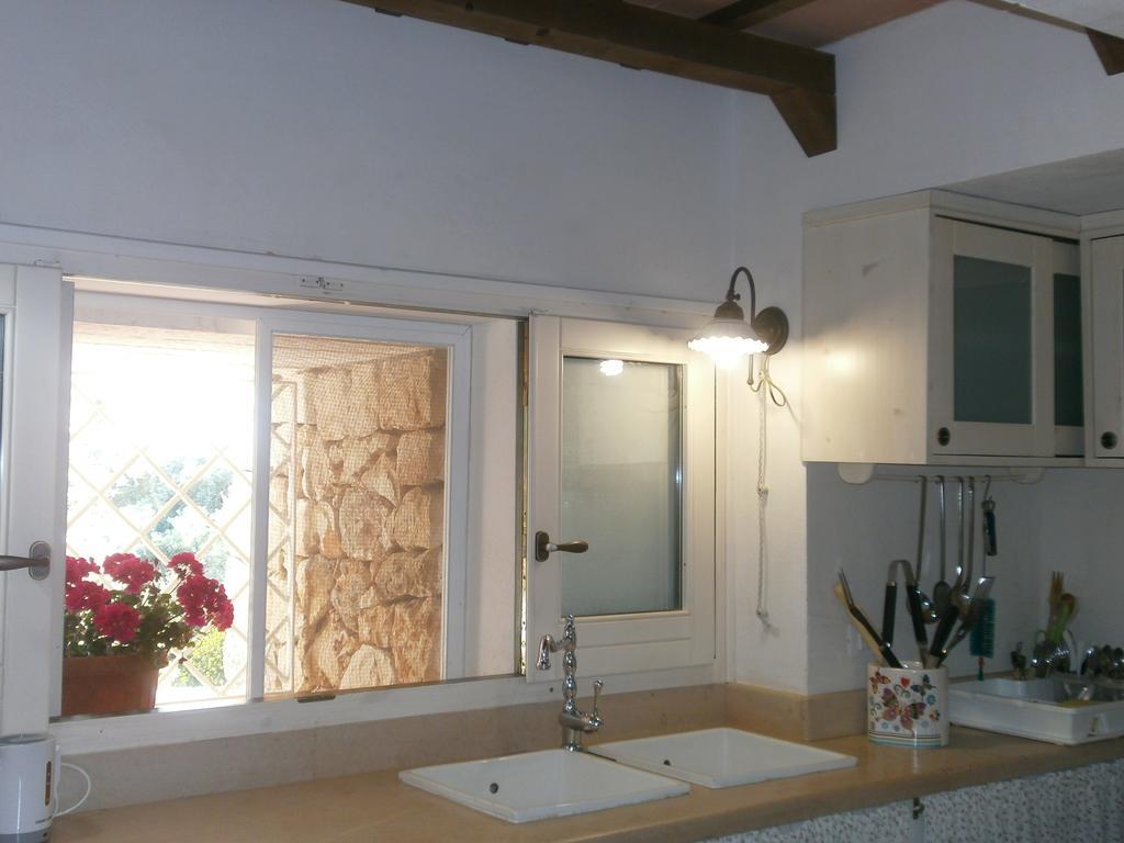 Trullo Villa Giuliana Con Giardino Posizione Panoramica Free Wifi Ostuni Szoba fotó