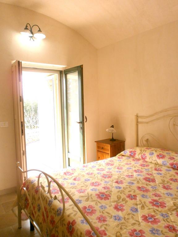 Trullo Villa Giuliana Con Giardino Posizione Panoramica Free Wifi Ostuni Szoba fotó