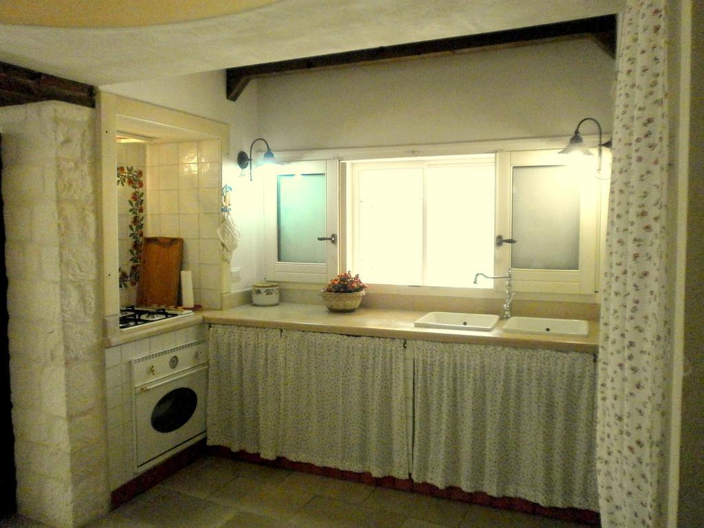 Trullo Villa Giuliana Con Giardino Posizione Panoramica Free Wifi Ostuni Szoba fotó
